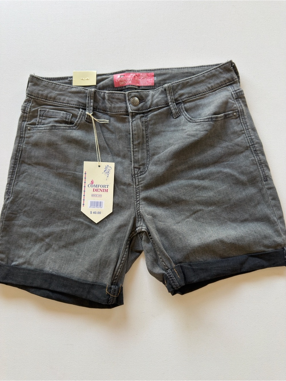 NWT Women's Comfort Denim Black Roll-Cuff Jean Short Size 6 (KB9)